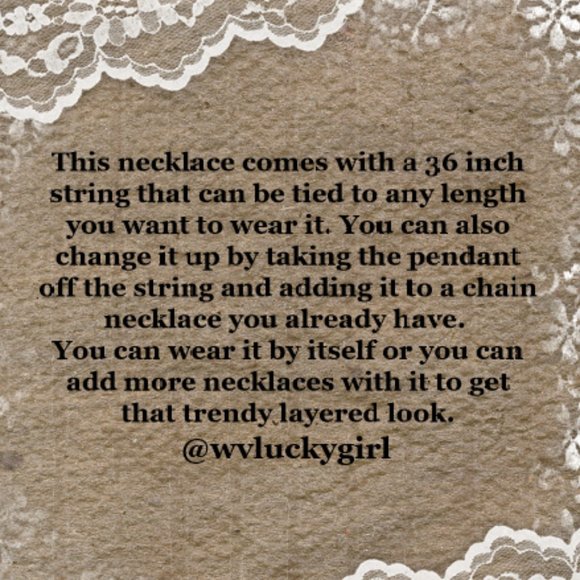 Celtic Knot Necklace with Green Gemstone NWT 5315 - Picture 8 of 8